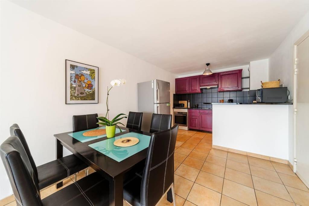 Jade - Appt 2 Chb - 4 Personnes - A 200 M Du Lagon De Saint-Pierre - Residence Avec Belle Piscine Et Parking Prive - Sur Le Front De Mer Et A 2 Pas Du Centre-Ville De St-Pierre Exteriér fotografie